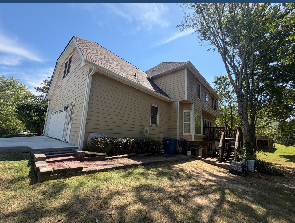 Seamless gutter installation in Alpharetta, GA by EJ3 Gutters