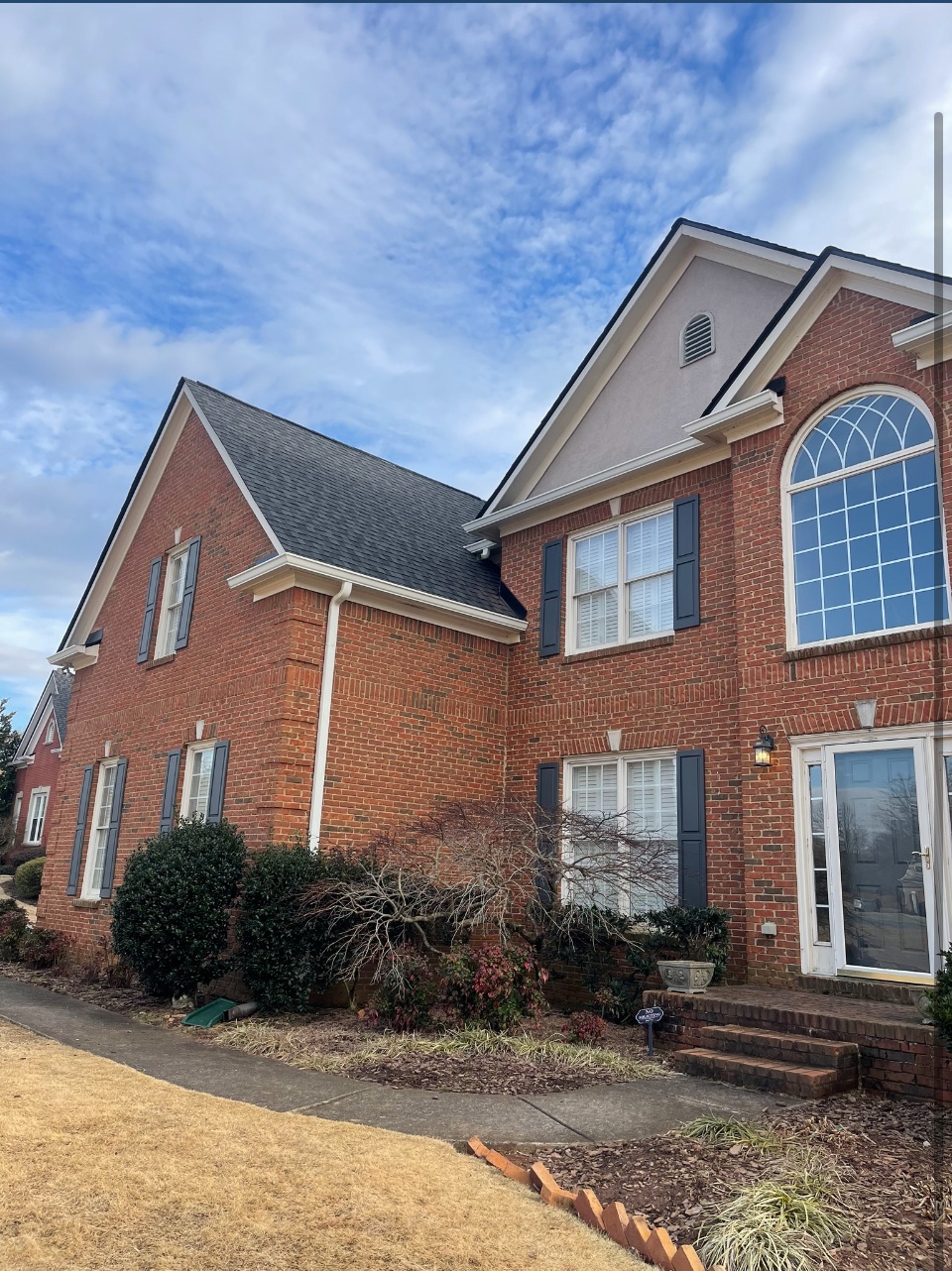 Seamless gutter installation in Roswell, GA by EJ3 Gutters