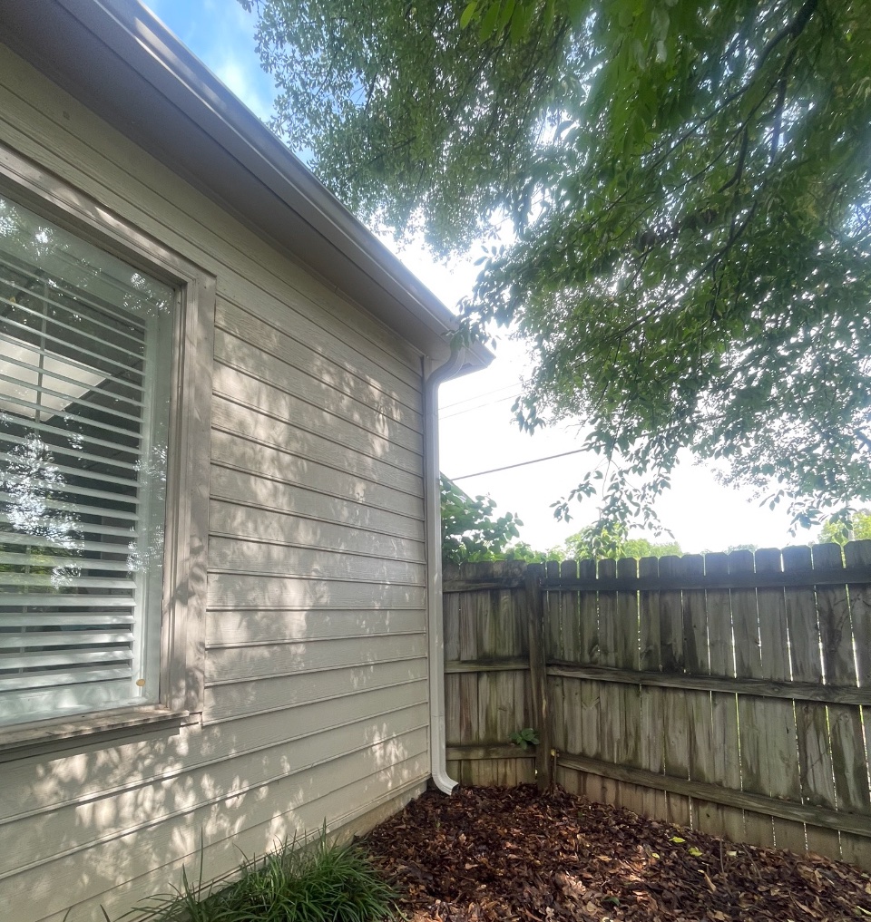 Seamless gutter installation on Concord Road, Smyrna